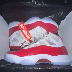 Air Jordan 11 Cherry